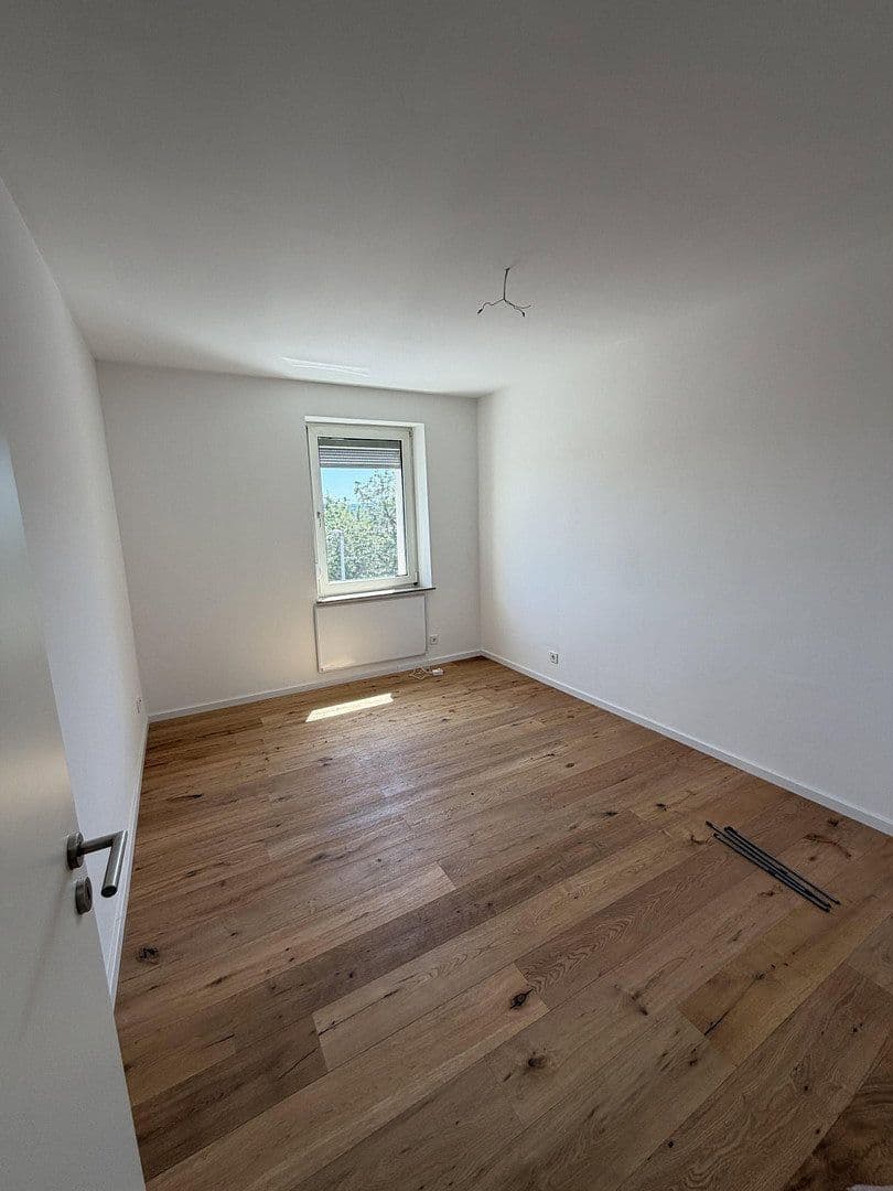 Prenájom bytu 3-izbový 55 m², Zabergäustr. 97, Stuttgart, Bádensko-Wurttembersko Prenájom bytu 3-izbový 55 m², Zabergäustr. 97, Stuttgart, Bádensko-Wurttembersko