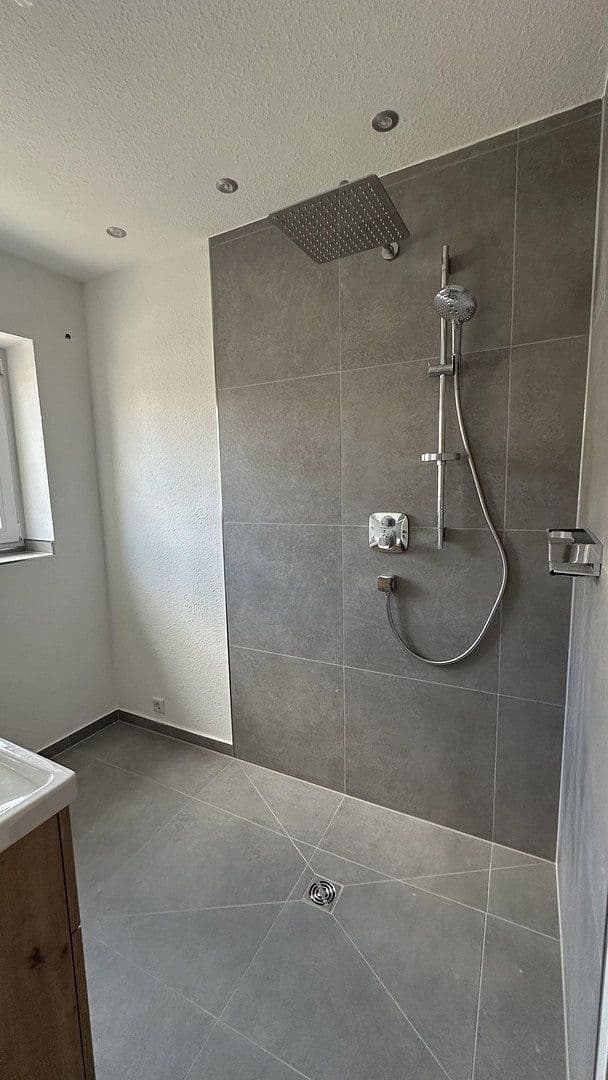 Prenájom bytu 4-izbový 145 m², Österreicher Weg 27, Paderborn, Severné Porýnie - Westfálsko Prenájom bytu 4-izbový 145 m², Österreicher Weg 27, Paderborn, Severné Porýnie - Westfálsko