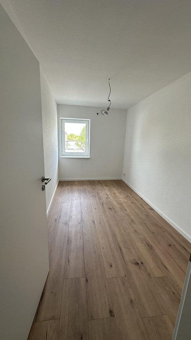 Prenájom bytu 4-izbový 145 m², Österreicher Weg 27, Paderborn, Severné Porýnie - Westfálsko Prenájom bytu 4-izbový 145 m², Österreicher Weg 27, Paderborn, Severné Porýnie - Westfálsko