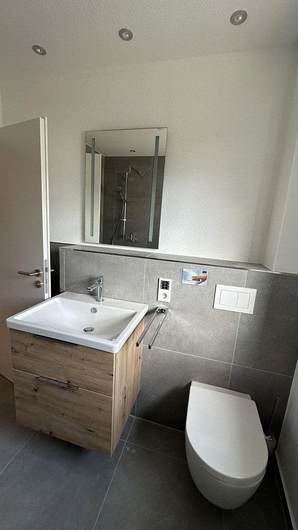 Prenájom bytu 4-izbový 145 m², Österreicher Weg 27, Paderborn, Severné Porýnie - Westfálsko Prenájom bytu 4-izbový 145 m², Österreicher Weg 27, Paderborn, Severné Porýnie - Westfálsko