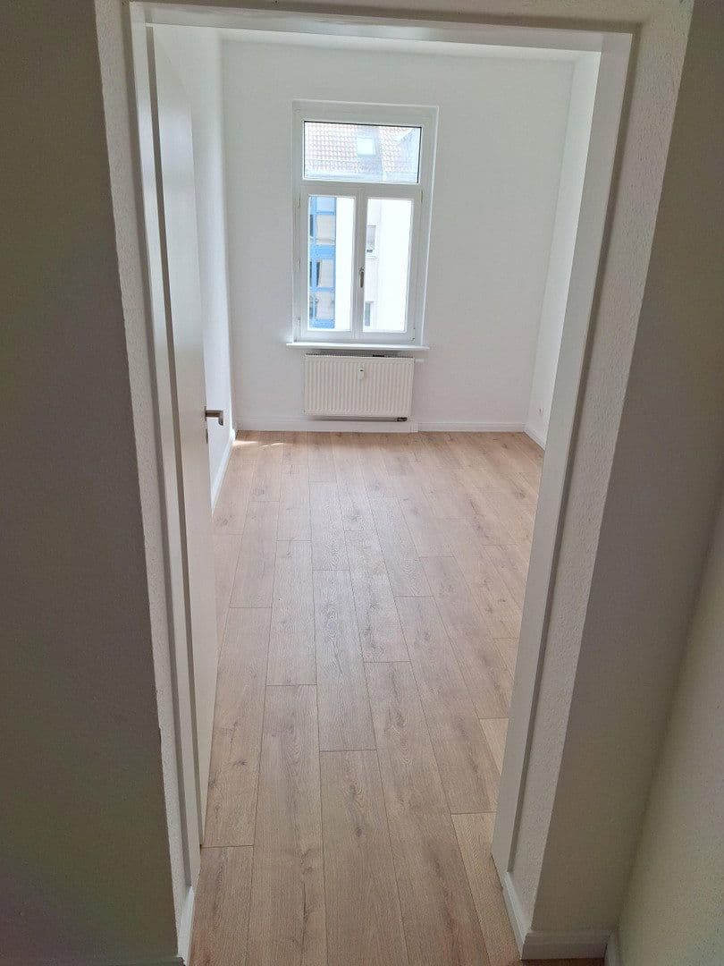 Prenájom bytu 3-izbový 74 m², Albert-Vollsack-Straße 2, Leipzig, Sasko Prenájom bytu 3-izbový 74 m², Albert-Vollsack-Straße 2, Leipzig, Sasko