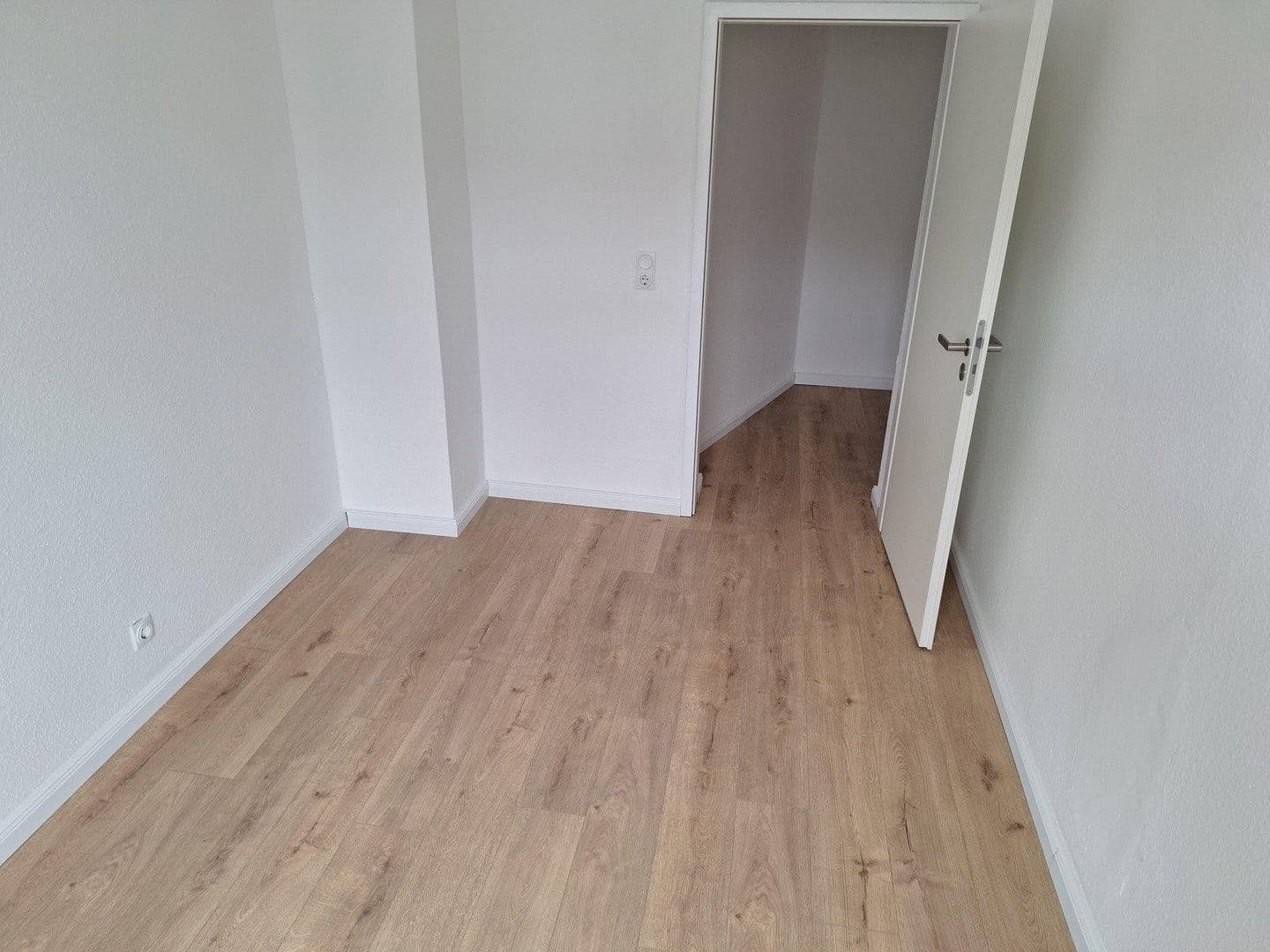 Prenájom bytu 3-izbový 74 m², Albert-Vollsack-Straße 2, Leipzig, Sasko Prenájom bytu 3-izbový 74 m², Albert-Vollsack-Straße 2, Leipzig, Sasko