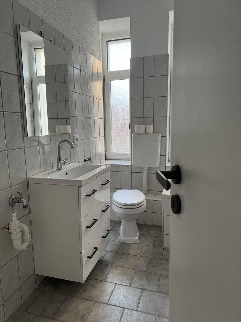 Prenájom bytu 3-izbový 74 m², Albert-Vollsack-Straße 2, Leipzig, Sasko Prenájom bytu 3-izbový 74 m², Albert-Vollsack-Straße 2, Leipzig, Sasko