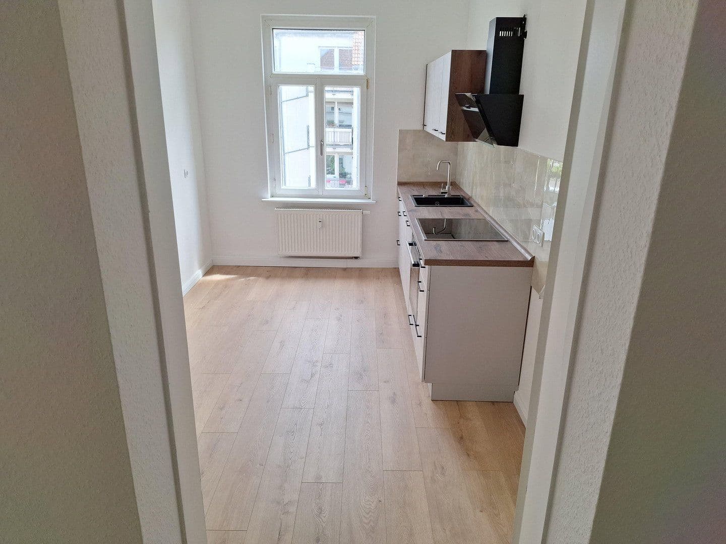 Prenájom bytu 3-izbový 74 m², Albert-Vollsack-Straße 2, Leipzig, Sasko Prenájom bytu 3-izbový 74 m², Albert-Vollsack-Straße 2, Leipzig, Sasko