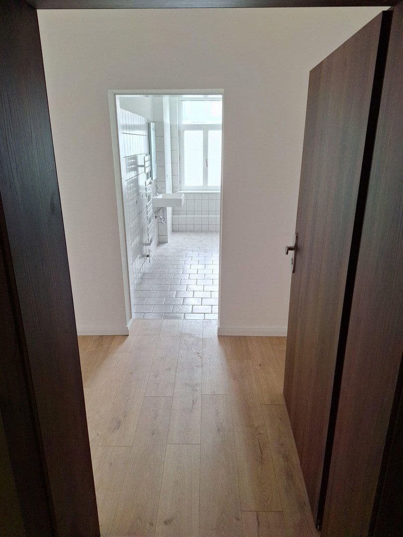 Prenájom bytu 3-izbový 74 m², Albert-Vollsack-Straße 2, Leipzig, Sasko Prenájom bytu 3-izbový 74 m², Albert-Vollsack-Straße 2, Leipzig, Sasko