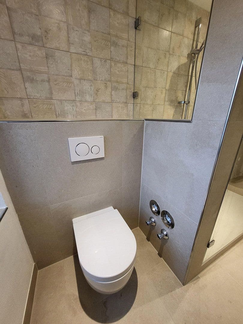 Prenájom bytu 305 m², Oberhausen, Bavorsko Prenájom bytu 305 m², Oberhausen, Bavorsko