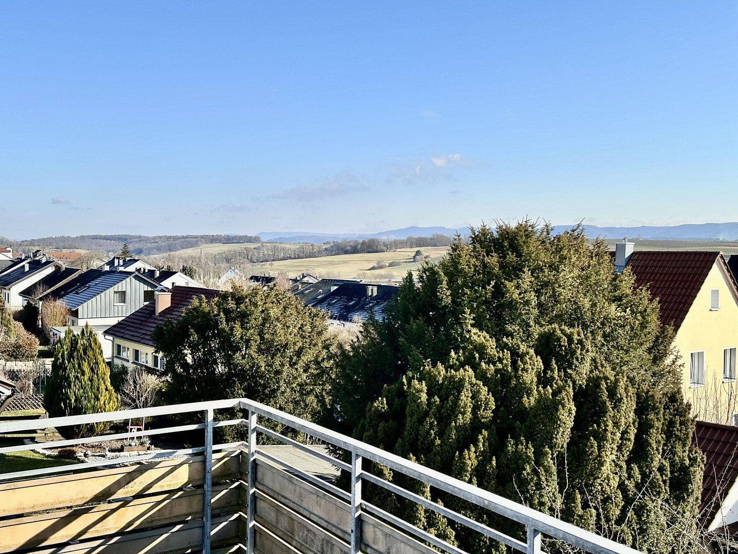 Prenájom bytu 1-izbový 91 m², Aichtal, Bádensko-Wurttembersko Prenájom bytu 1-izbový 91 m², Aichtal, Bádensko-Wurttembersko