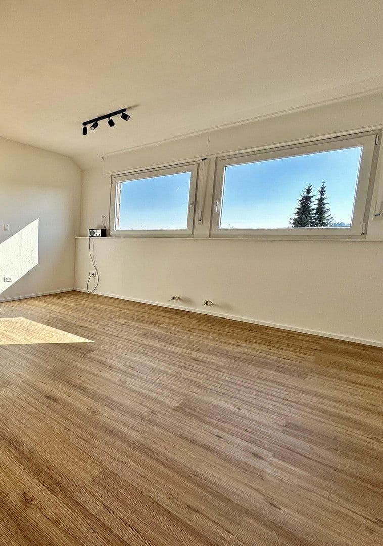 Prenájom bytu 1-izbový 91 m², Aichtal, Bádensko-Wurttembersko Prenájom bytu 1-izbový 91 m², Aichtal, Bádensko-Wurttembersko