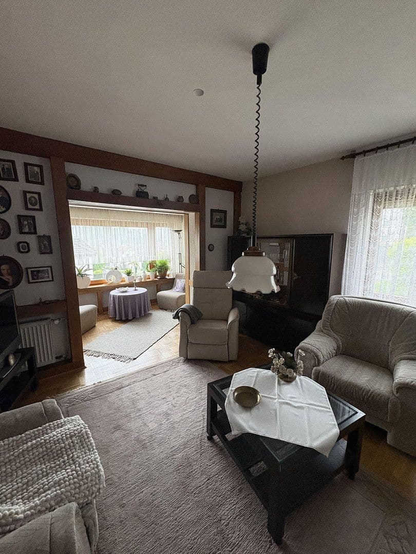 Predaj domu 196 m², pozemok 742 m², Bad Soden-Salmünster, Hesensko Predaj domu 196 m², pozemok 742 m², Bad Soden-Salmünster, Hesensko