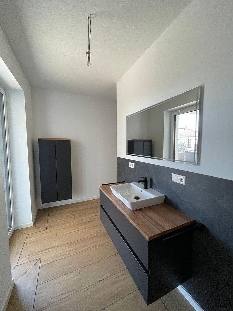 Prenájom bytu 4-izbový 172 m², Kampstraße 43, Twistringen, Dolné Sasko Prenájom bytu 4-izbový 172 m², Kampstraße 43, Twistringen, Dolné Sasko