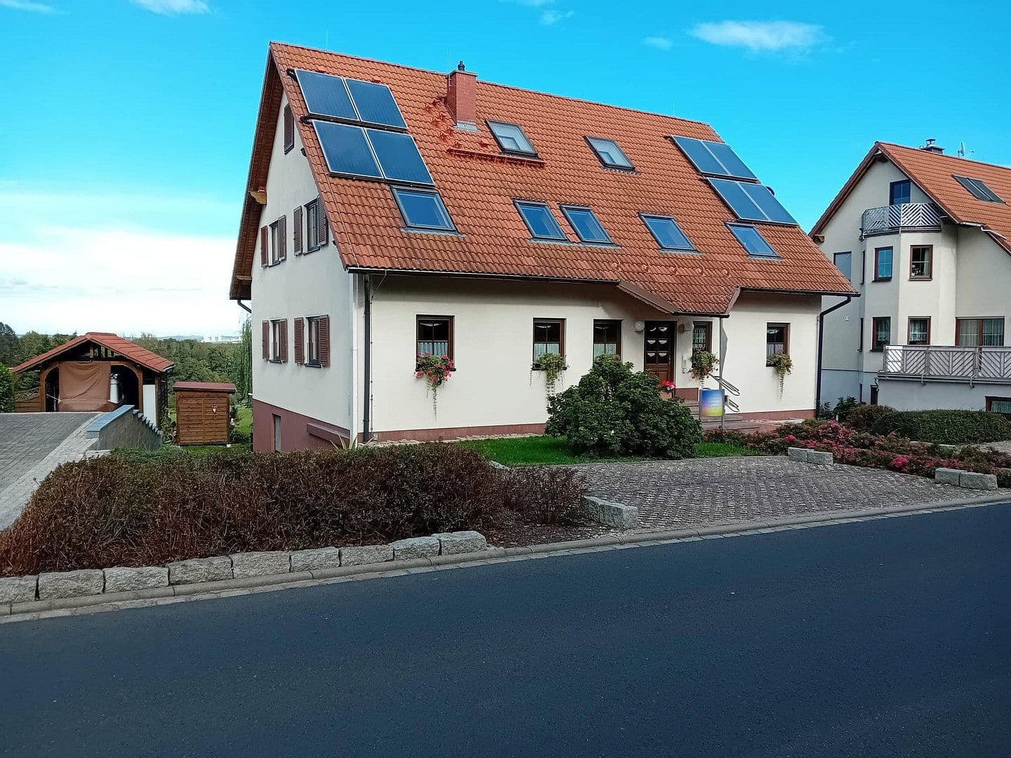Predaj domu 330 m², pozemok 1.066 m², Žitava, Sasko Predaj domu 330 m², pozemok 1.066 m², Žitava, Sasko