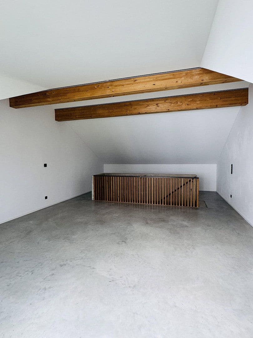 Prenájom domu 150 m², pozemok 160 m², Rosenheimer Str. 72b, Branneburg, Bavorsko Prenájom domu 150 m², pozemok 160 m², Rosenheimer Str. 72b, Branneburg, Bavorsko