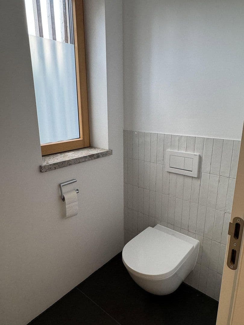 Prenájom domu 150 m², pozemok 160 m², Rosenheimer Str. 72b, Branneburg, Bavorsko Prenájom domu 150 m², pozemok 160 m², Rosenheimer Str. 72b, Branneburg, Bavorsko