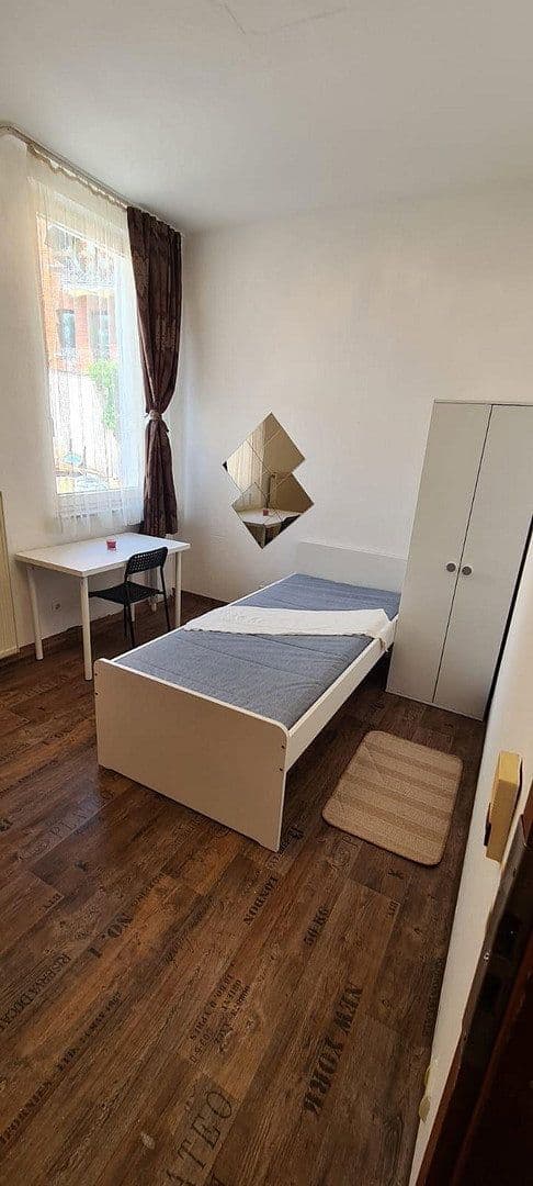 Prenájom bytu 1-izbový 20 m², Stubenlohstr. 6, Erlangen, Bavorsko Prenájom bytu 1-izbový 20 m², Stubenlohstr. 6, Erlangen, Bavorsko