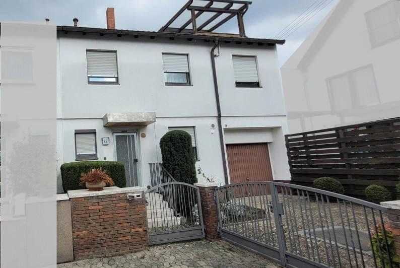 Predaj domu 172 m², pozemok 275 m², Ludwigshafen-Maudach, Porýnie-Falcko Predaj domu 172 m², pozemok 275 m², Ludwigshafen-Maudach, Porýnie-Falcko