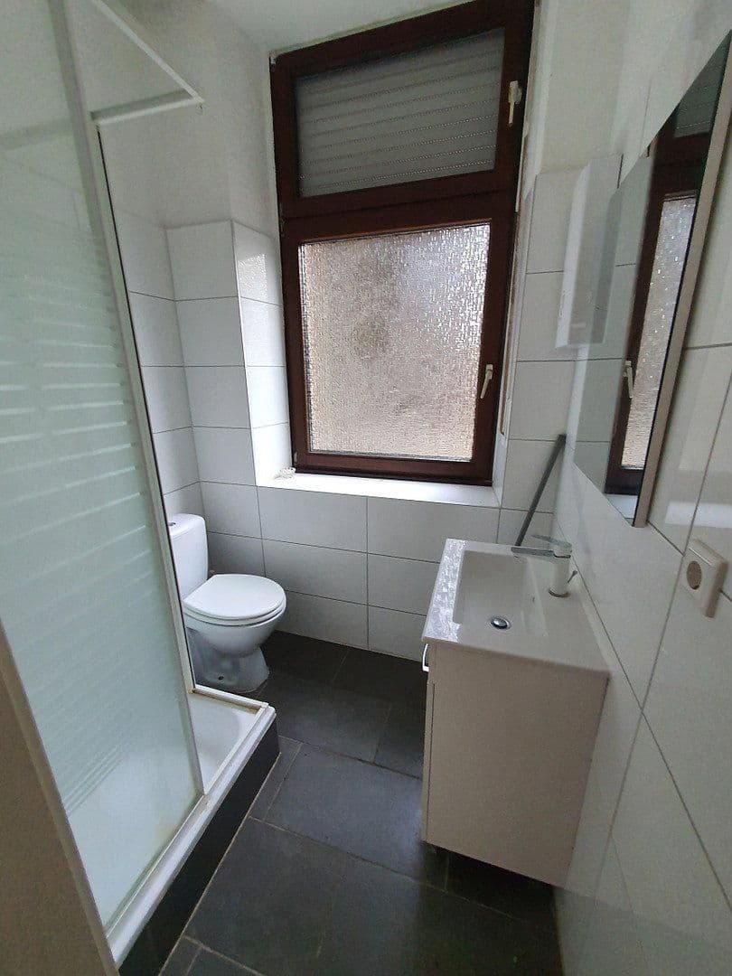 Predaj domu 315 m², pozemok 300 m², Kölnerstraße 186, Krefeld, Severné Porýnie - Westfálsko Predaj domu 315 m², pozemok 300 m², Kölnerstraße 186, Krefeld, Severné Porýnie - Westfálsko