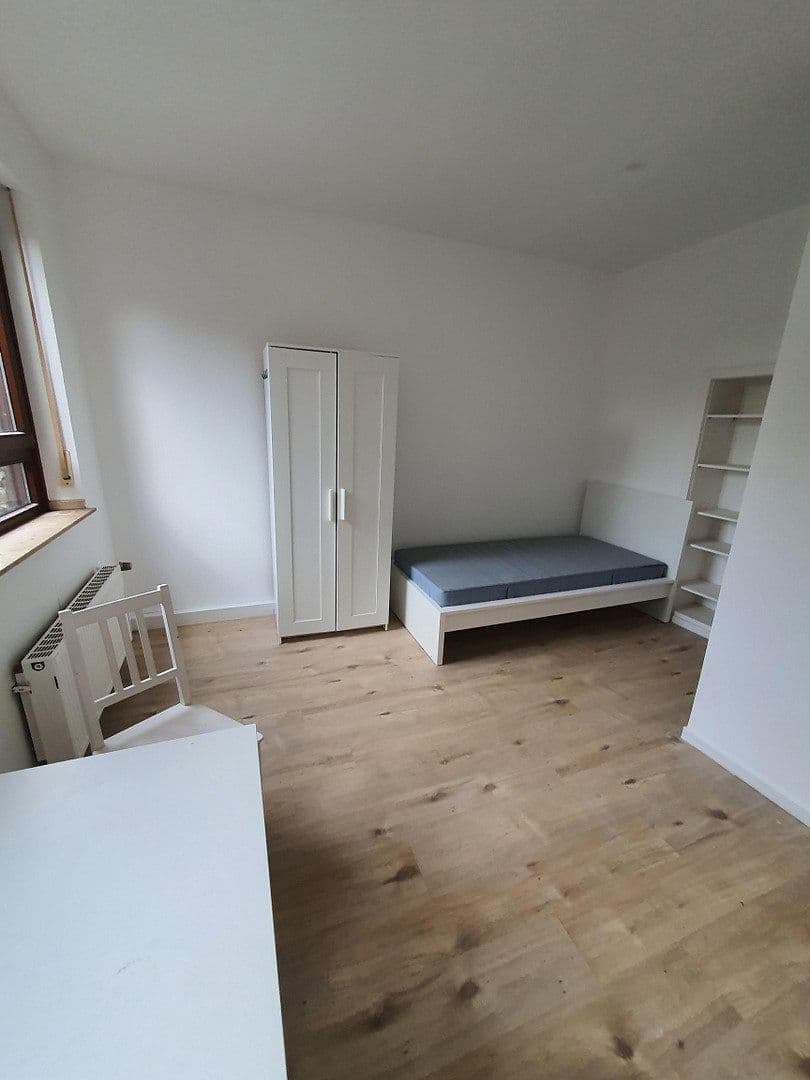 Predaj domu 315 m², pozemok 300 m², Kölnerstraße 186, Krefeld, Severné Porýnie - Westfálsko Predaj domu 315 m², pozemok 300 m², Kölnerstraße 186, Krefeld, Severné Porýnie - Westfálsko
