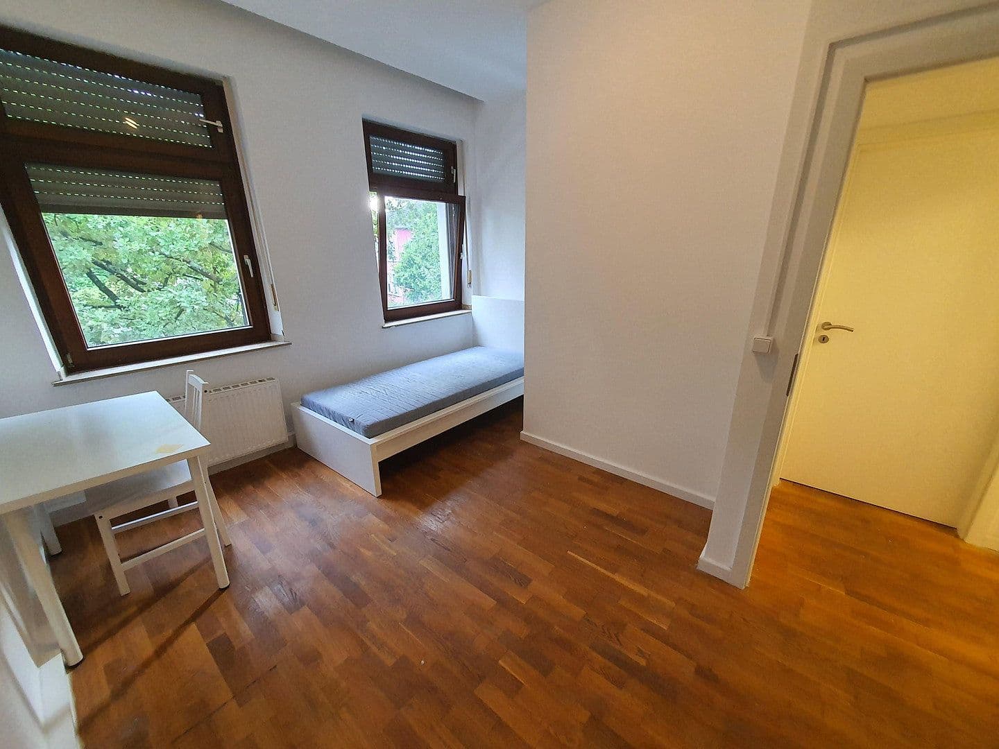 Predaj domu 315 m², pozemok 300 m², Kölnerstraße 186, Krefeld, Severné Porýnie - Westfálsko Predaj domu 315 m², pozemok 300 m², Kölnerstraße 186, Krefeld, Severné Porýnie - Westfálsko