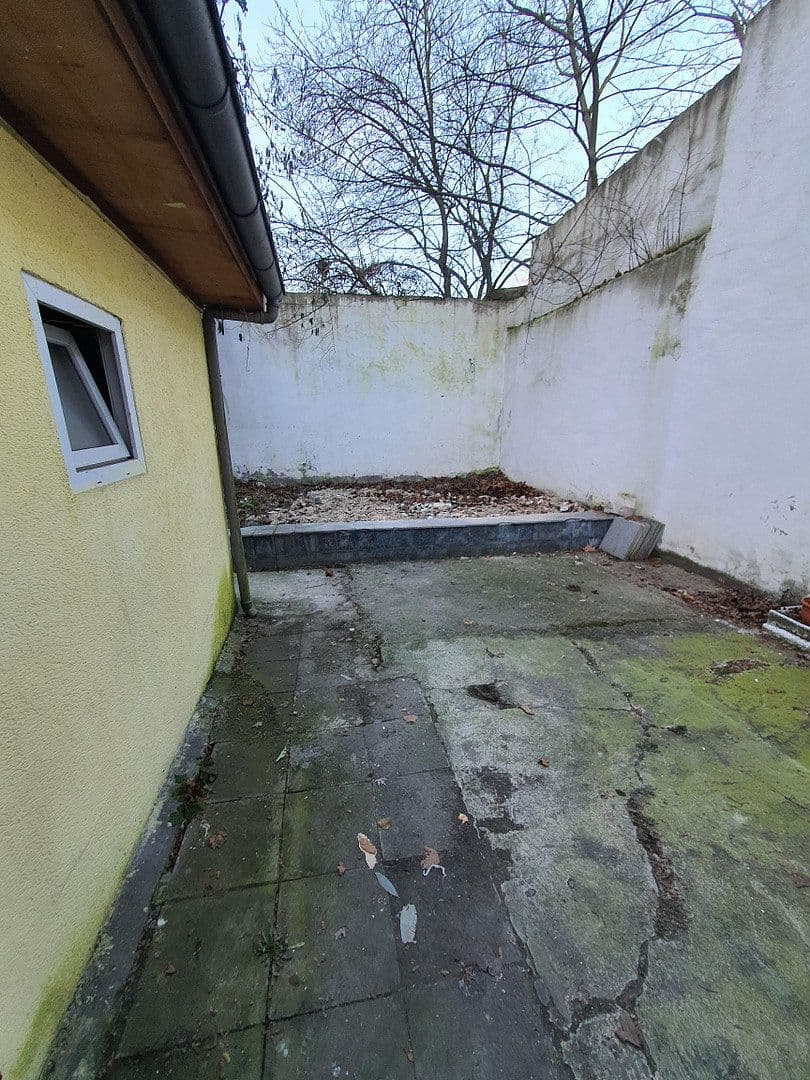 Predaj domu 315 m², pozemok 300 m², Kölnerstraße 186, Krefeld, Severné Porýnie - Westfálsko Predaj domu 315 m², pozemok 300 m², Kölnerstraße 186, Krefeld, Severné Porýnie - Westfálsko