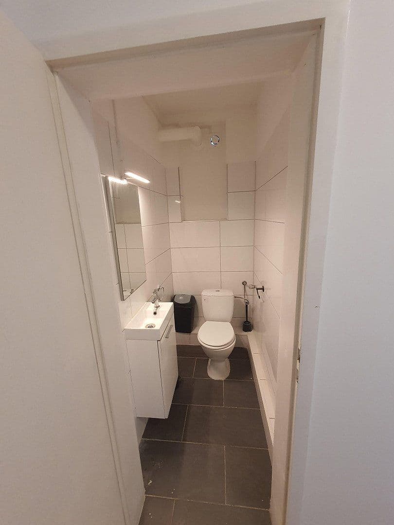 Predaj domu 315 m², pozemok 300 m², Kölnerstraße 186, Krefeld, Severné Porýnie - Westfálsko Predaj domu 315 m², pozemok 300 m², Kölnerstraße 186, Krefeld, Severné Porýnie - Westfálsko