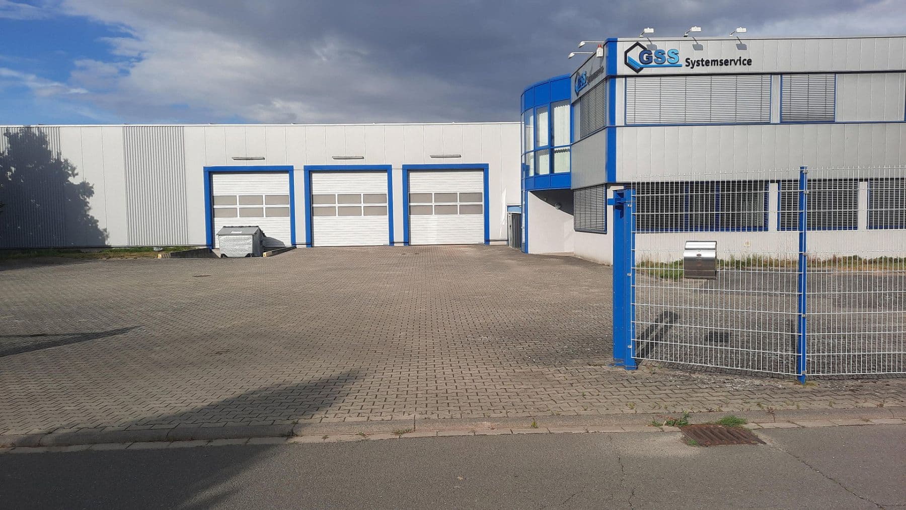 Predaj nebytového priestoru 2.500 m², Igersheim, Bádensko-Wurttembersko Predaj nebytového priestoru 2.500 m², Igersheim, Bádensko-Wurttembersko