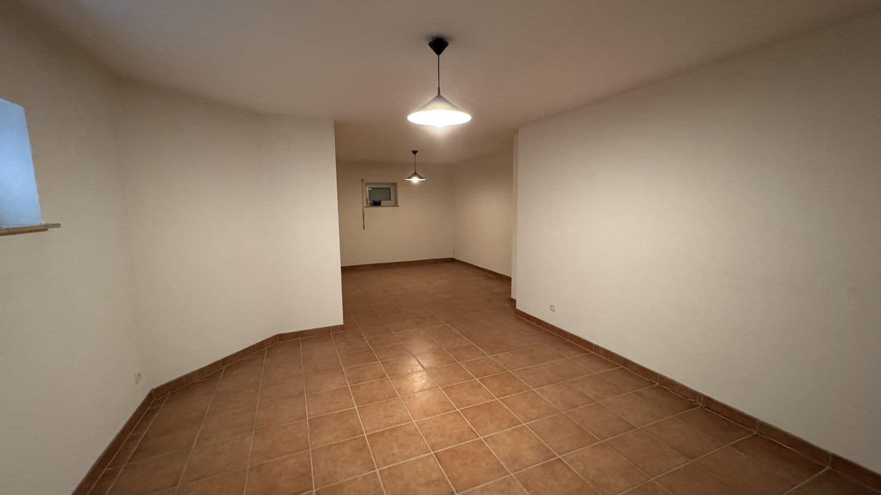 Predaj nebytového priestoru 6.330 m², Kämpfelbach, Bádensko-Wurttembersko Predaj nebytového priestoru 6.330 m², Kämpfelbach, Bádensko-Wurttembersko