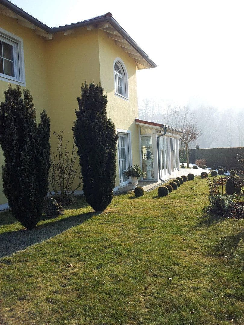 Predaj domu 220 m², pozemok 1.300 m², Bad Griesbach i.Rottal, Bavorsko Predaj domu 220 m², pozemok 1.300 m², Bad Griesbach i.Rottal, Bavorsko