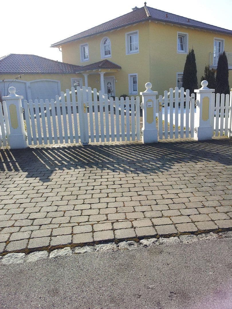 Predaj domu 220 m², pozemok 1.300 m², Bad Griesbach i.Rottal, Bavorsko Predaj domu 220 m², pozemok 1.300 m², Bad Griesbach i.Rottal, Bavorsko