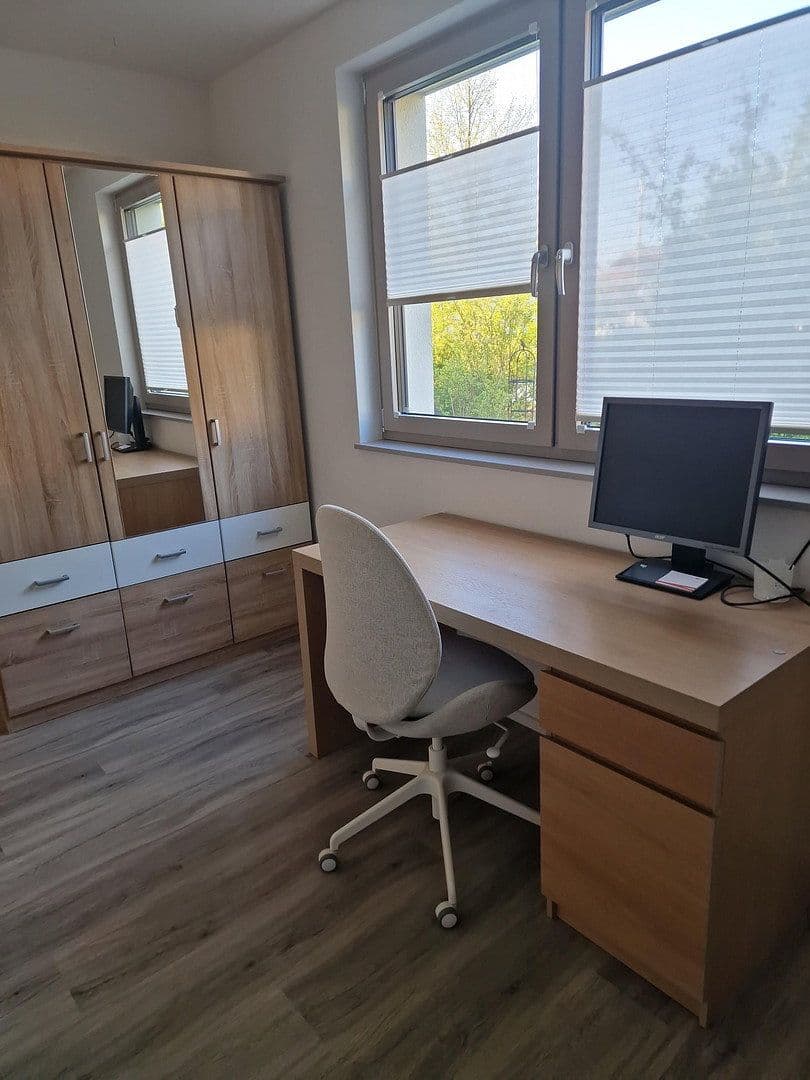 Prenájom bytu 4-izbový 104 m², Ehningen, Bádensko-Wurttembersko Prenájom bytu 4-izbový 104 m², Ehningen, Bádensko-Wurttembersko