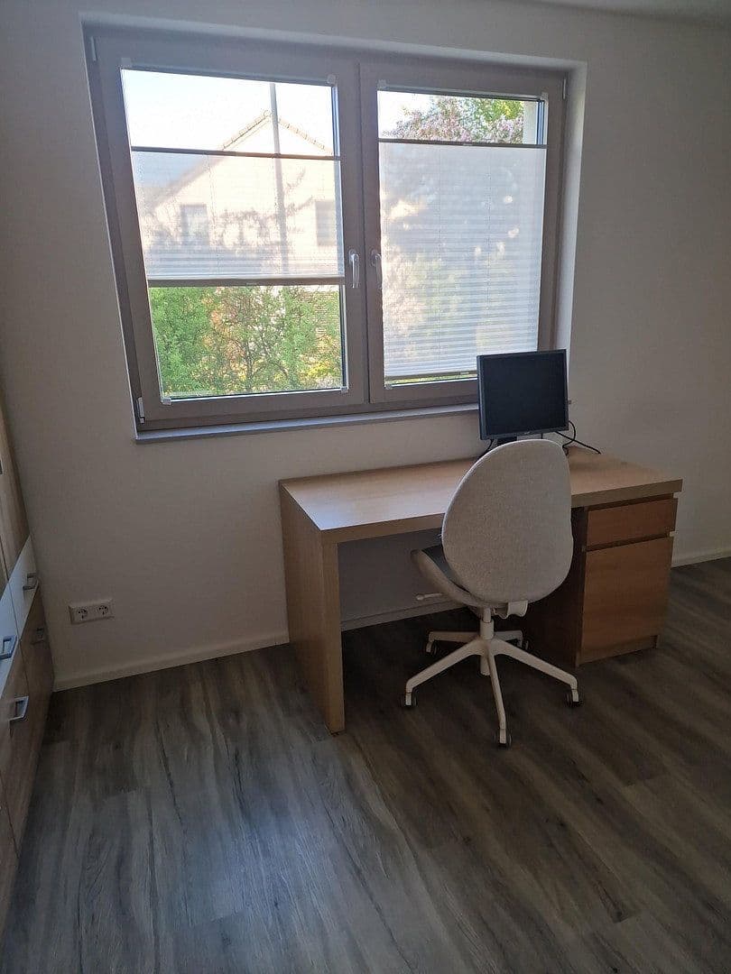 Prenájom bytu 4-izbový 104 m², Ehningen, Bádensko-Wurttembersko Prenájom bytu 4-izbový 104 m², Ehningen, Bádensko-Wurttembersko