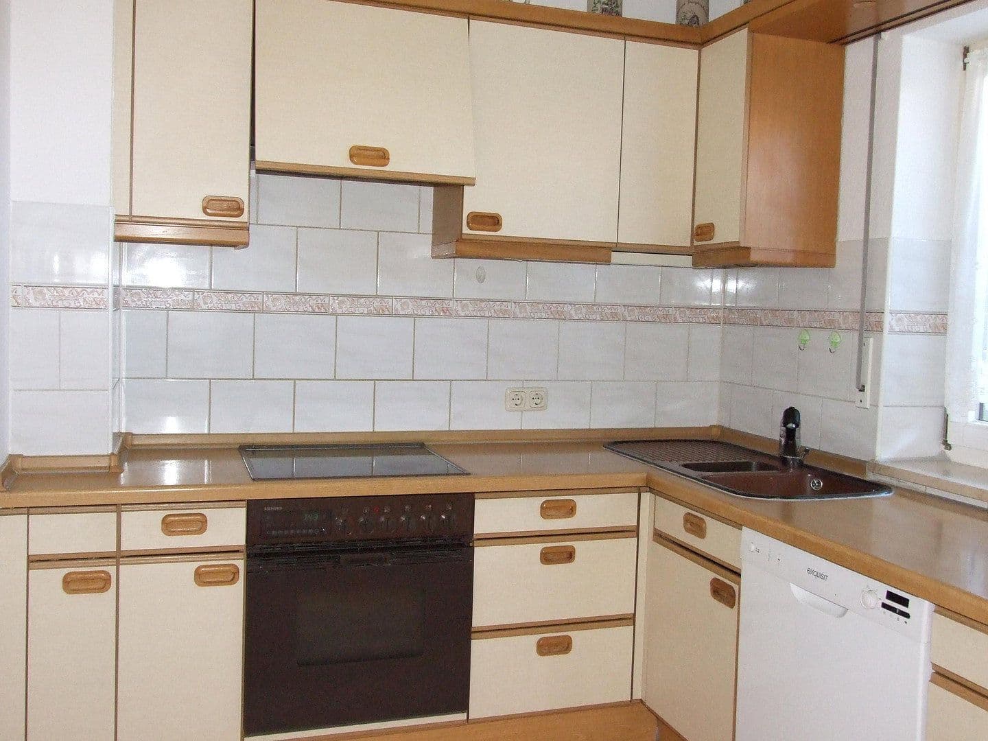 Prenájom bytu 3-izbový 75 m², Sulzbacher Str. 71, Nürnberg, Bavorsko Prenájom bytu 3-izbový 75 m², Sulzbacher Str. 71, Nürnberg, Bavorsko