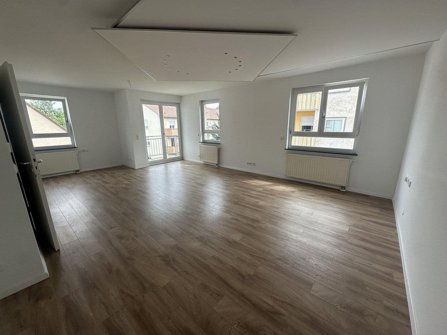 Prenájom bytu 3-izbový 95 m², Heilbronn, Bádensko-Wurttembersko Prenájom bytu 3-izbový 95 m², Heilbronn, Bádensko-Wurttembersko