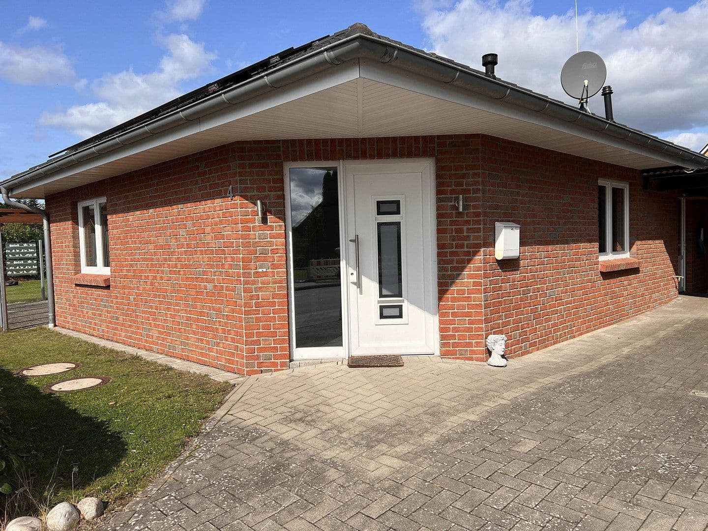 Prenájom domu 123 m², pozemok 580 m², Am Mühlenberg 4, Schwabstedt, Šlezvicko-Holštajnsko Prenájom domu 123 m², pozemok 580 m², Am Mühlenberg 4, Schwabstedt, Šlezvicko-Holštajnsko