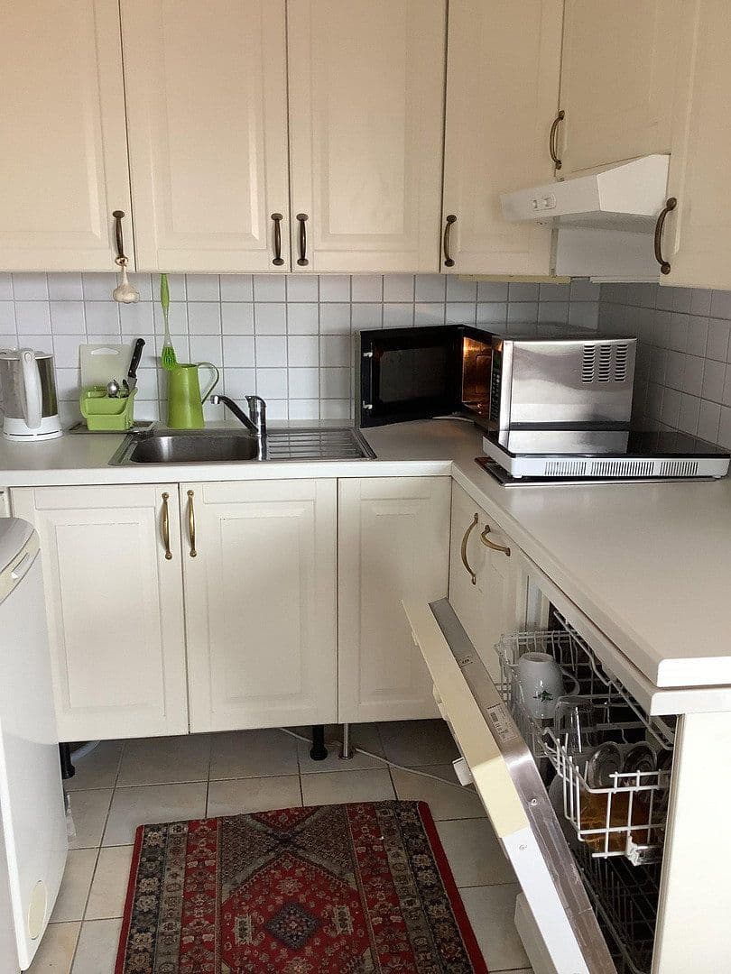 Prenájom bytu 2-izbový 40 m², München, Bavorsko Prenájom bytu 2-izbový 40 m², München, Bavorsko