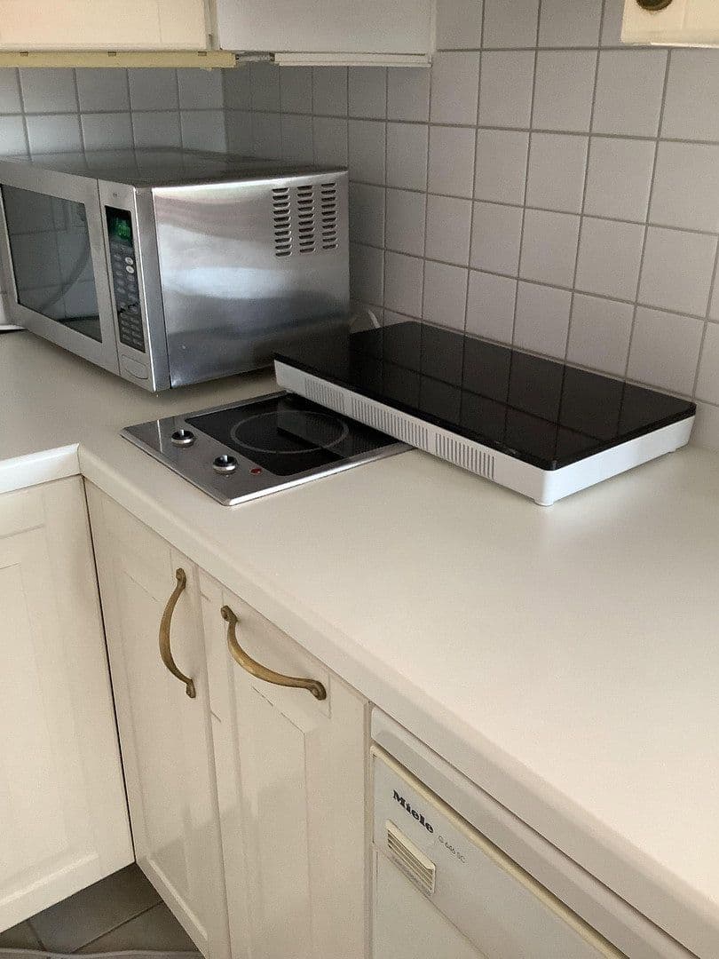 Prenájom bytu 2-izbový 40 m², München, Bavorsko Prenájom bytu 2-izbový 40 m², München, Bavorsko