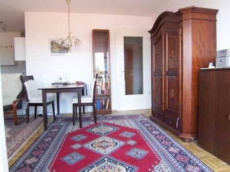 Prenájom bytu 2-izbový 40 m², München, Bavorsko Prenájom bytu 2-izbový 40 m², München, Bavorsko