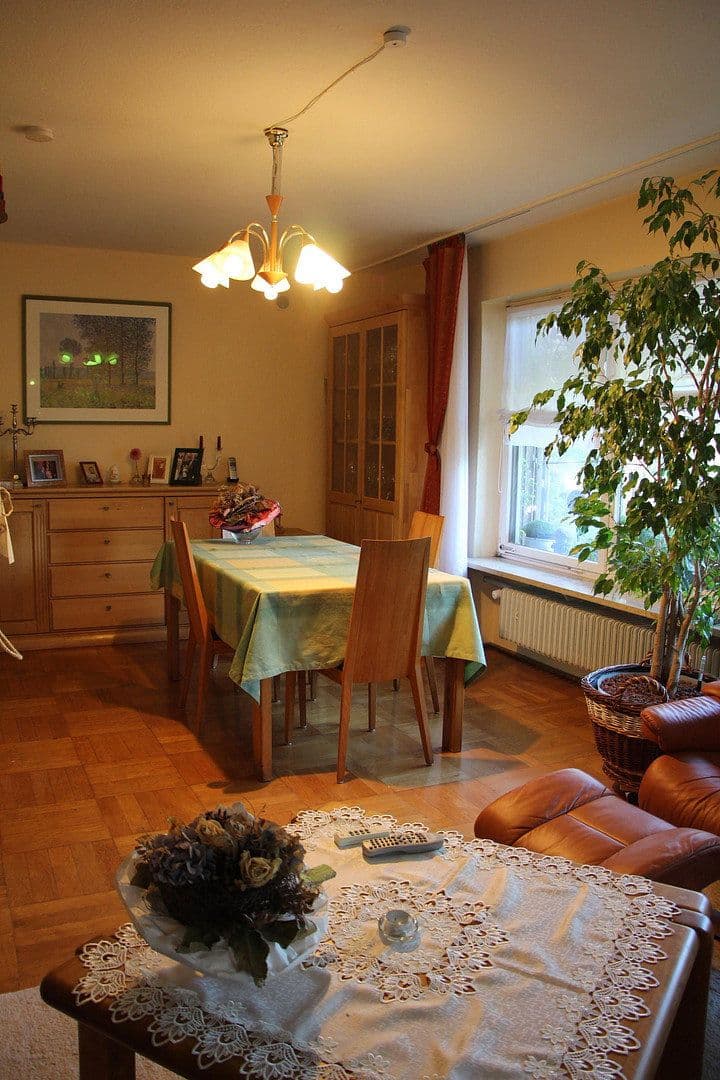Prenájom bytu 3-izbový 105 m², Hemhofen, Bavorsko Prenájom bytu 3-izbový 105 m², Hemhofen, Bavorsko