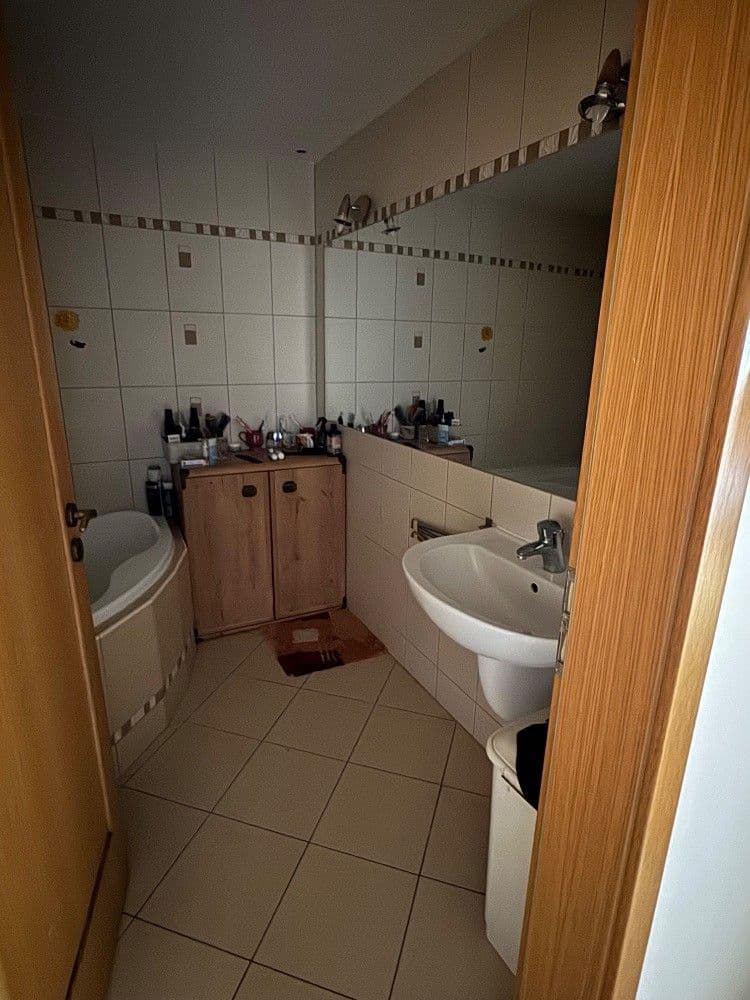 Prenájom bytu 4-izbový 95 m², Majerova, Plzeň, Plzeňský kraj Prenájom bytu 4-izbový 95 m², Majerova, Plzeň, Plzeňský kraj