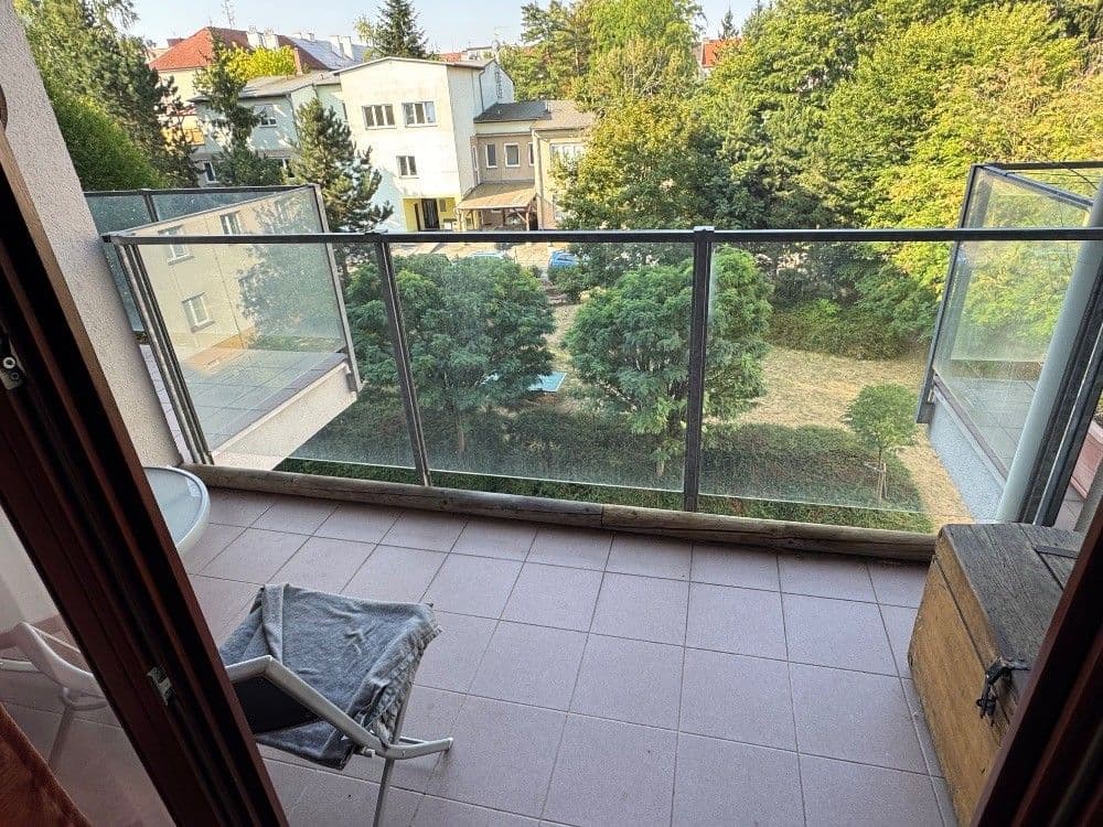 Prenájom bytu 4-izbový 95 m², Majerova, Plzeň, Plzeňský kraj Prenájom bytu 4-izbový 95 m², Majerova, Plzeň, Plzeňský kraj