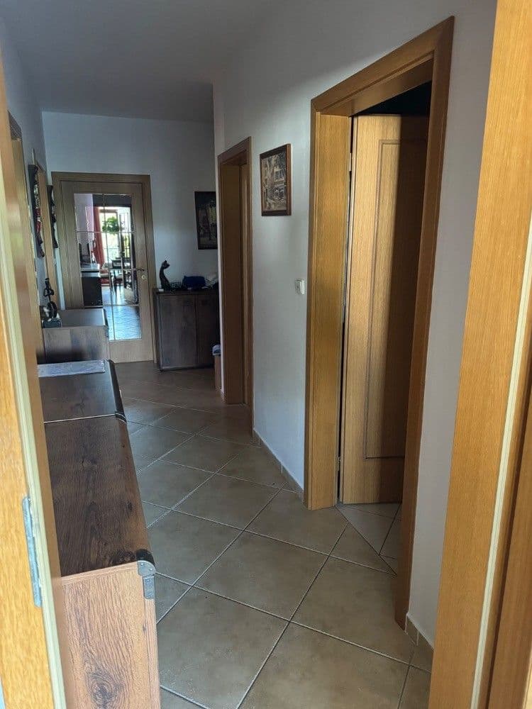 Prenájom bytu 4-izbový 95 m², Majerova, Plzeň, Plzeňský kraj Prenájom bytu 4-izbový 95 m², Majerova, Plzeň, Plzeňský kraj