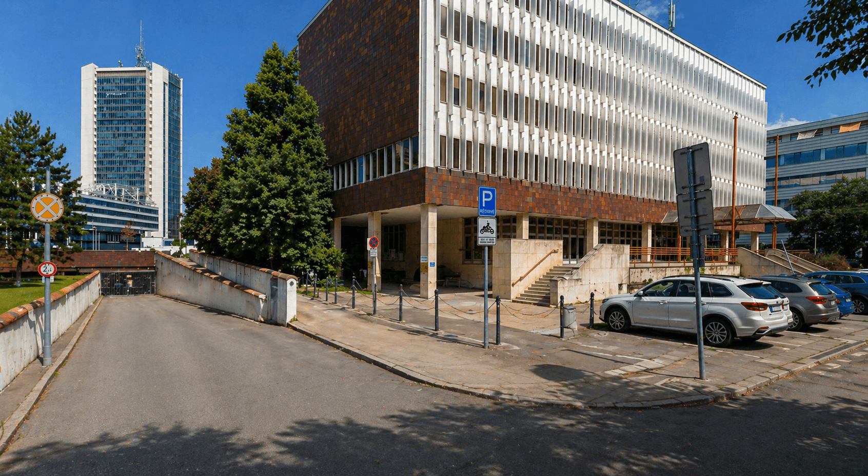 Prenájom garáže 14 m², Bystřická, Praha, Praha Prenájom garáže 14 m², Bystřická, Praha, Praha