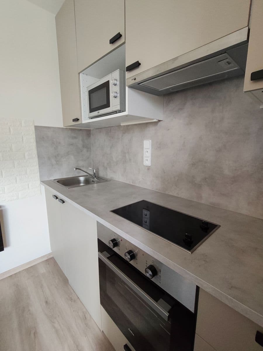 Prenájom bytu Garsoniéra 15 m², Jasmínová, Praha, Praha Prenájom bytu Garsoniéra 15 m², Jasmínová, Praha, Praha