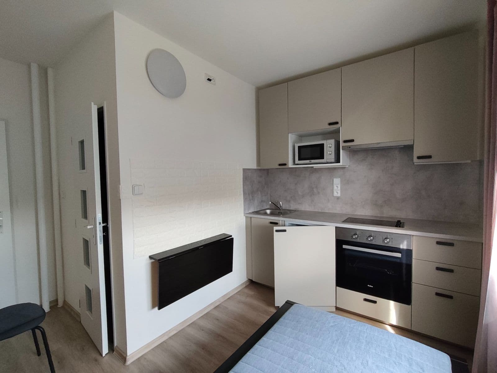Prenájom bytu Garsoniéra 15 m², Jasmínová, Praha, Praha Prenájom bytu Garsoniéra 15 m², Jasmínová, Praha, Praha