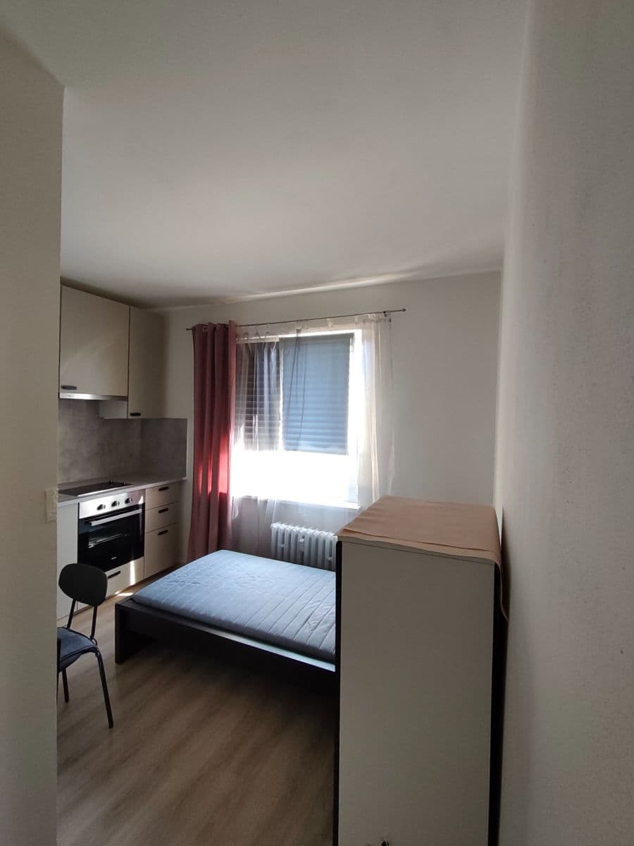 Prenájom bytu Garsoniéra 15 m², Jasmínová, Praha, Praha Prenájom bytu Garsoniéra 15 m², Jasmínová, Praha, Praha