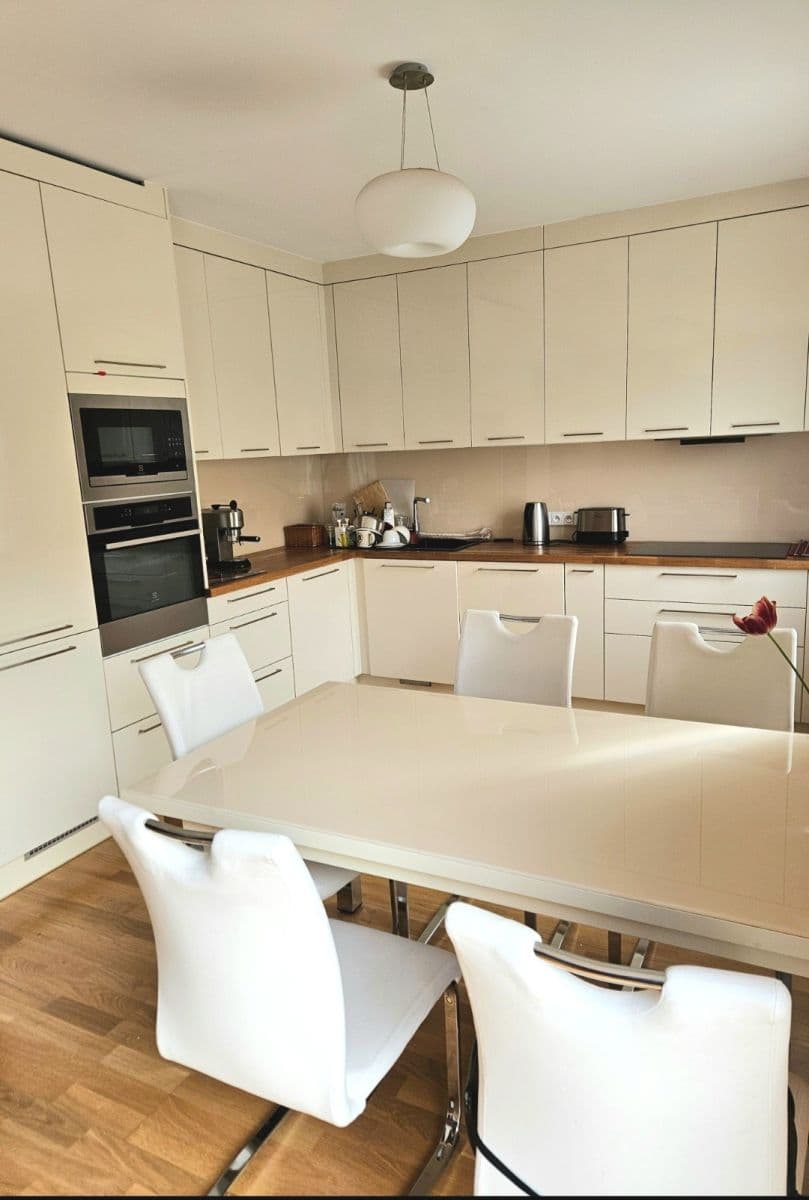 Prenájom domu 104 m², pozemok 190 m², Janáčkova, Jinočany, Středočeský kraj Prenájom domu 104 m², pozemok 190 m², Janáčkova, Jinočany, Středočeský kraj