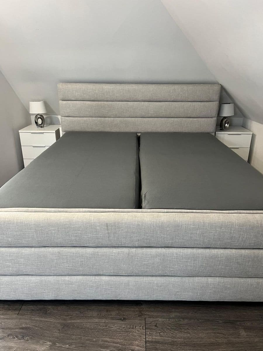 Prenájom bytu 1-izbový 40 m², U Svodnice, Praha, Praha Prenájom bytu 1-izbový 40 m², U Svodnice, Praha, Praha