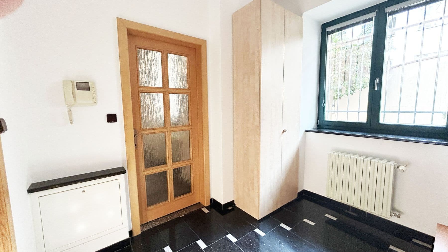 Prenájom bytu 1-izbový 35 m², Pravá, Praha, Praha Prenájom bytu 1-izbový 35 m², Pravá, Praha, Praha