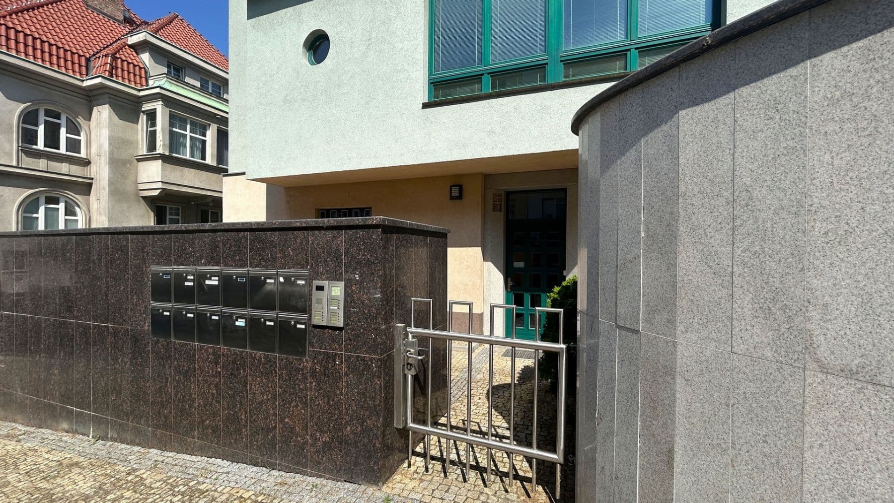 Prenájom bytu 1-izbový 35 m², Pravá, Praha, Praha Prenájom bytu 1-izbový 35 m², Pravá, Praha, Praha
