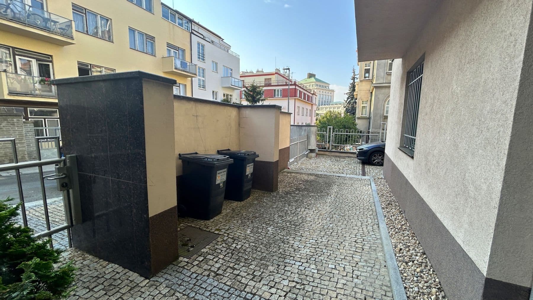 Prenájom bytu 1-izbový 35 m², Pravá, Praha, Praha Prenájom bytu 1-izbový 35 m², Pravá, Praha, Praha