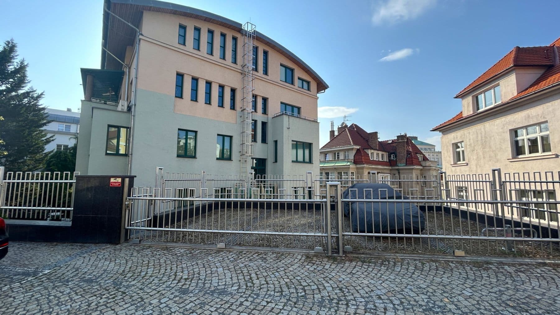 Prenájom bytu 1-izbový 35 m², Pravá, Praha, Praha Prenájom bytu 1-izbový 35 m², Pravá, Praha, Praha